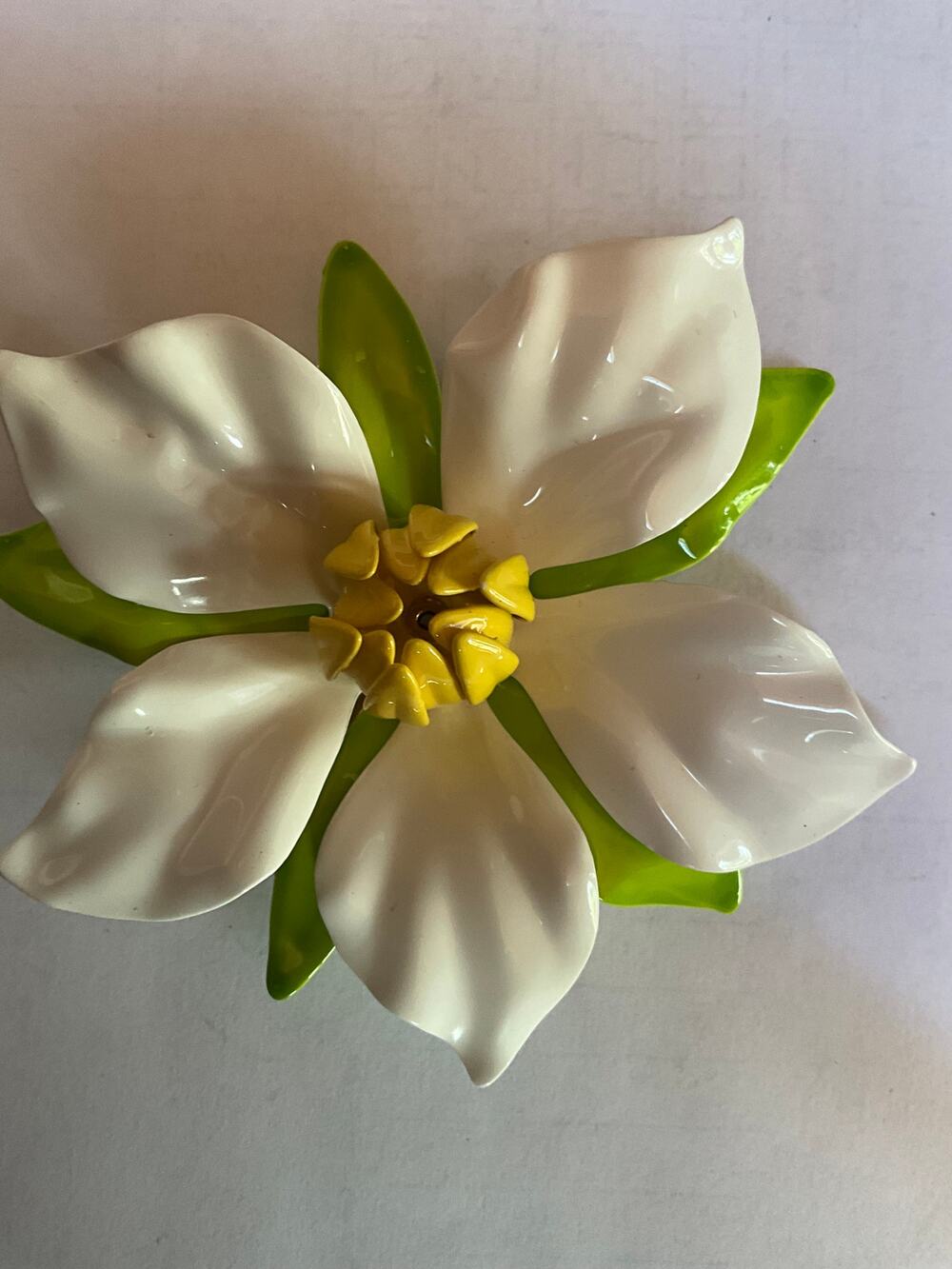 Vintage 1970’s Sarah Coventry Enamel Flower Brooch Pin